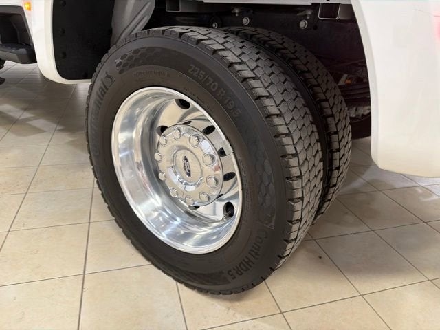 2024 Ford Super Duty F-450 DRW XL