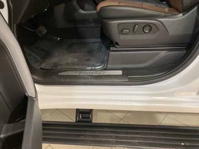 2024 Chevrolet Silverado 3500 HD High Country