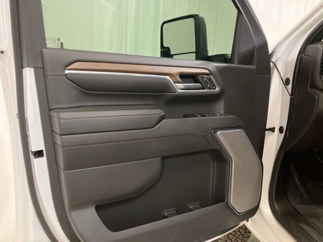 2024 Chevrolet Silverado 3500 HD High Country