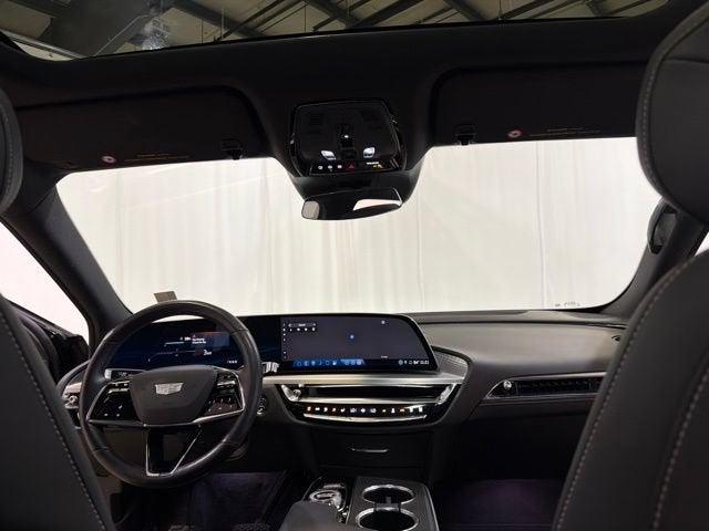 2024 Cadillac LYRIQ Luxury 1