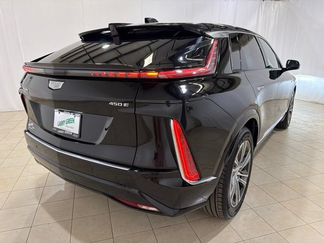 2024 Cadillac LYRIQ Luxury 1