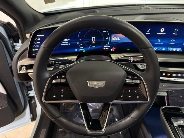 2024 Cadillac LYRIQ Luxury 1