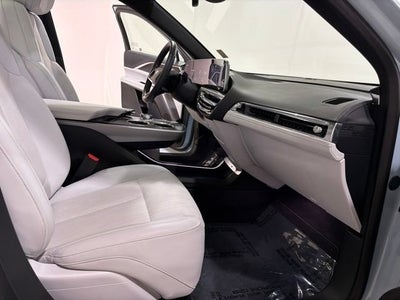 2024 Cadillac LYRIQ Luxury 1