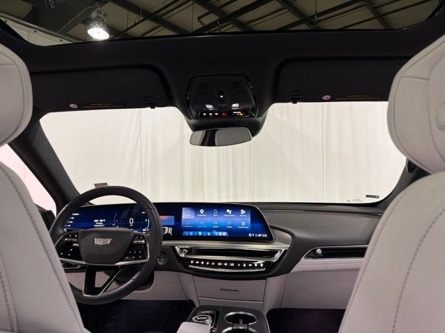 2024 Cadillac LYRIQ Luxury 1