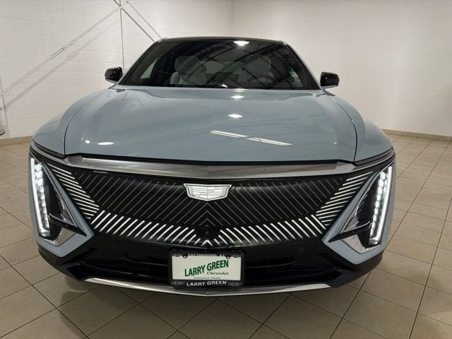 2024 Cadillac LYRIQ Luxury 1