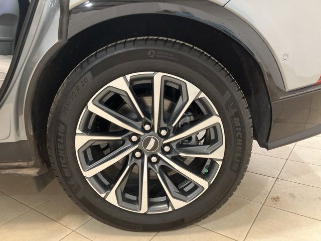 2024 Cadillac LYRIQ Sport 2