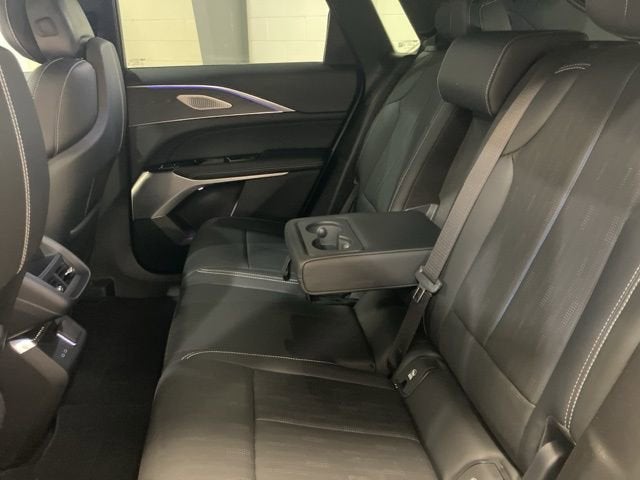 2024 Cadillac LYRIQ Sport 2