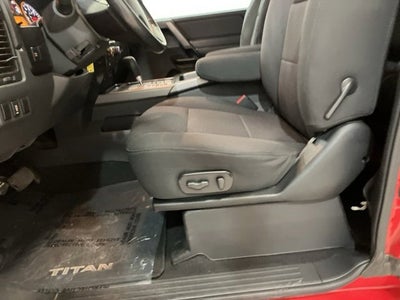 2011 Nissan Titan SV