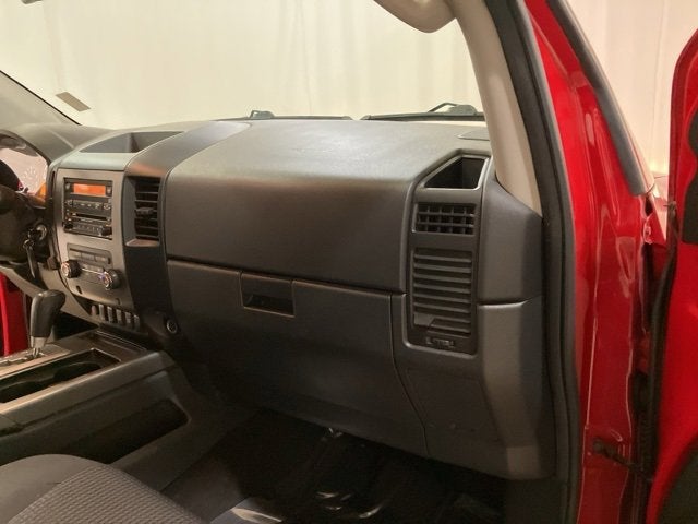 2011 Nissan Titan SV