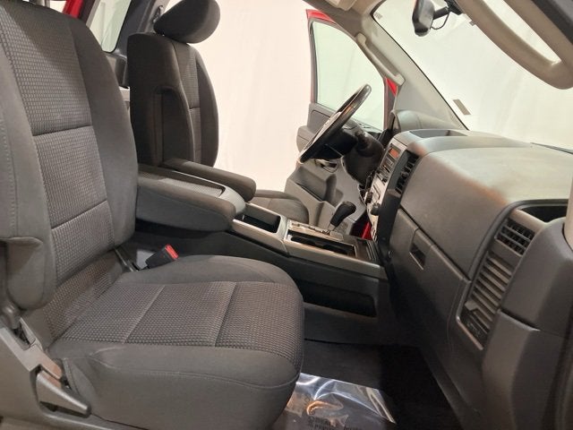 2011 Nissan Titan SV