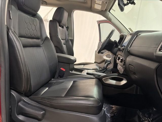 2024 Nissan Frontier SL
