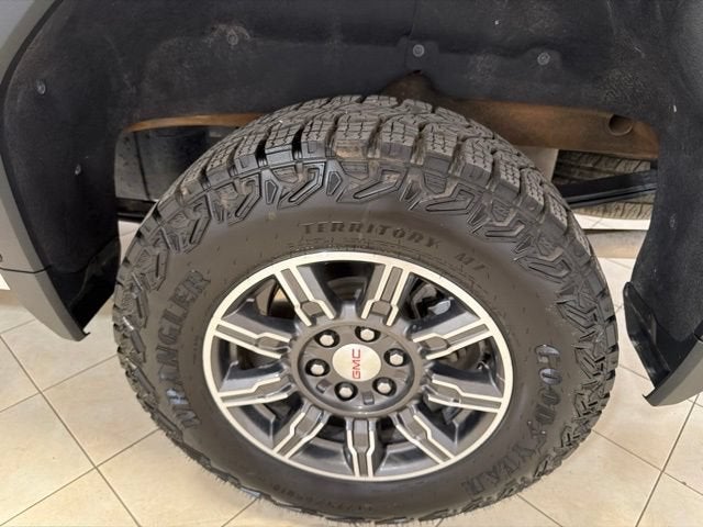 2025 GMC Sierra 1500 AT4
