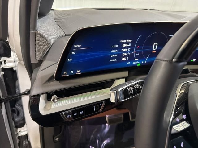 2025 Cadillac OPTIQ Luxury 2