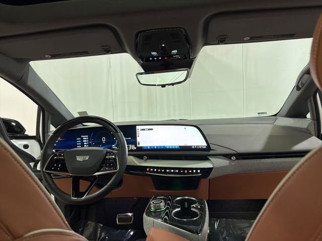 2025 Cadillac OPTIQ Luxury 2