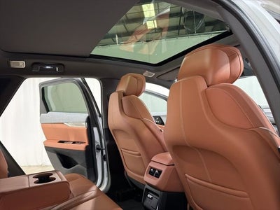 2025 Cadillac OPTIQ Luxury 2