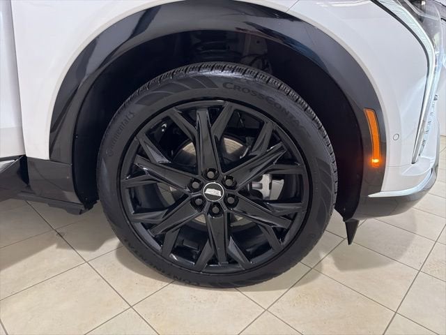 2025 Cadillac OPTIQ Luxury 2