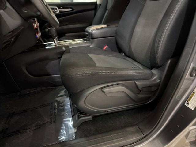 2019 Nissan Pathfinder S