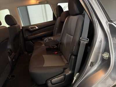 2019 Nissan Pathfinder S