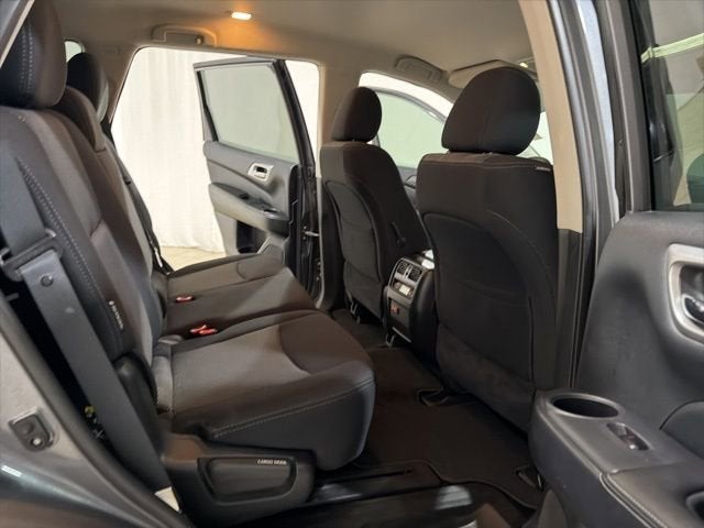 2019 Nissan Pathfinder S