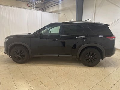 2022 Nissan Pathfinder SL
