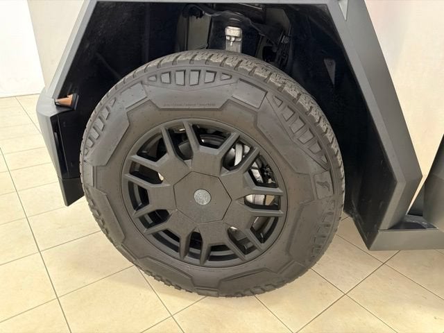 2024 Tesla Cybertruck Base