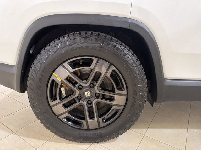 2023 RIVIAN R1S Adventure