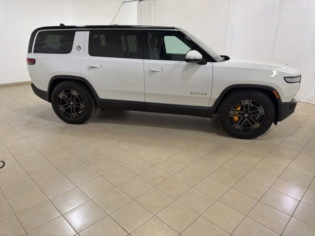 2023 RIVIAN R1S Adventure