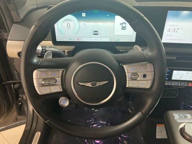 2024 Genesis GV60 Standard