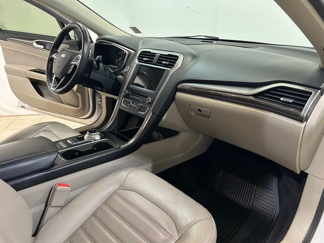 2017 Ford Fusion Hybrid SE