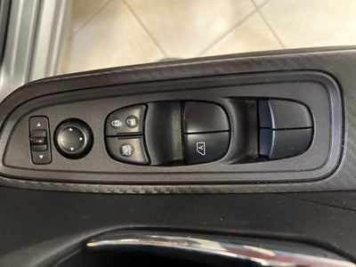 2023 Nissan Versa 1.6 SV