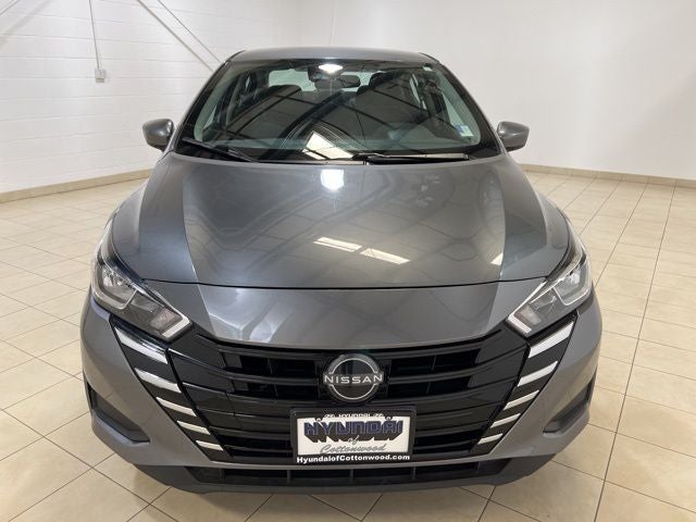 2023 Nissan Versa 1.6 SV