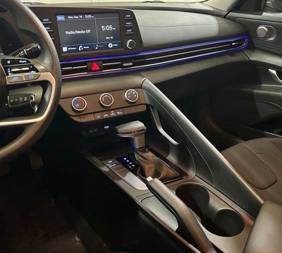 2023 Hyundai Elantra SE