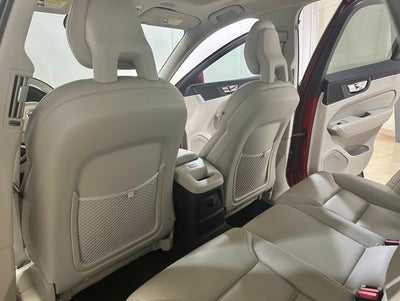 2018 Volvo XC60 Hybrid T8 Inscription