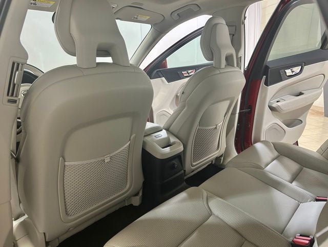 2018 Volvo XC60 Hybrid T8 Inscription