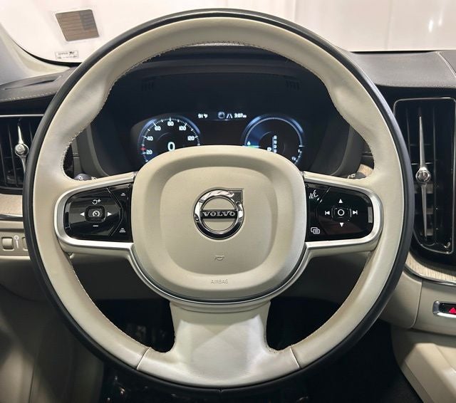 2018 Volvo XC60 Hybrid T8 Inscription